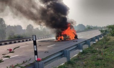 धमाके के बाद कार लगी आग: 4 बच्चों समेत 5 की मौत, 5 घायल...
