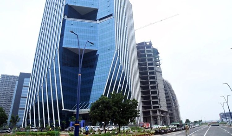 गुजरात की गिफ्ट सिटी में शराबबंदी खत्म, सरकार ने दी 'पीने और पिलाने' की अनुमति