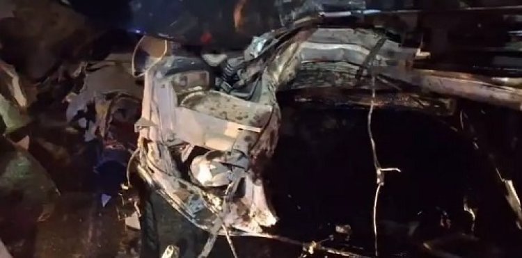 तेज रफ्तार ऑडी का कहर, ओवरब्रिज पर टकराई कार, चालक घायल