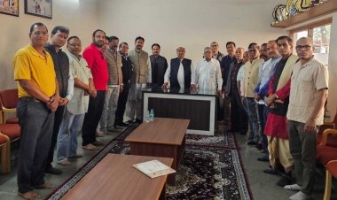 पूर्व कार्यकारिणी भंग, नए विप्र भवन निर्माण का सर्वसम्मति से निर्णय फरवरी में होगी नई कार्यकारिणी की घोषणा – पुरंदर मिश्रा