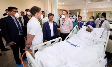 राहुल गांधी ने इंदौर के दूषित जल पीड़ितों से मुलाकात की