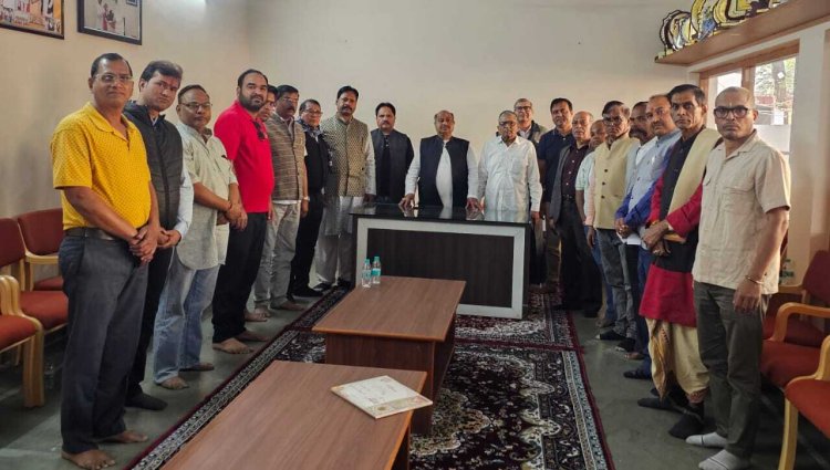 पूर्व कार्यकारिणी भंग, नए विप्र भवन निर्माण का सर्वसम्मति से निर्णय फरवरी में होगी नई कार्यकारिणी की घोषणा – पुरंदर मिश्रा