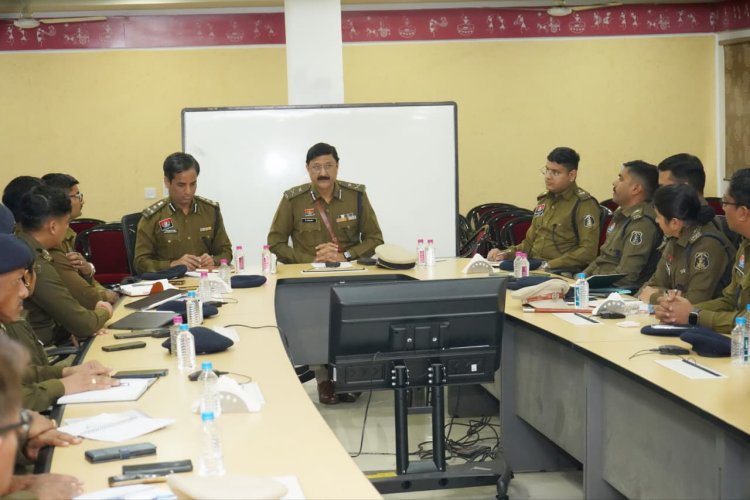 रायपुर कमिश्नर ने दिए चाकूबाजी-नशे पर सख्ती और विजिबल पुलिसिंग बढ़ाने के निर्देश