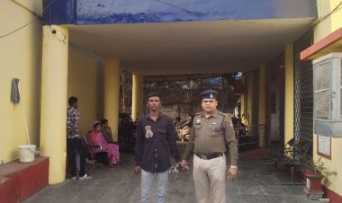 आत्मानंद स्कूल की क्लास में चाकू लहराने वाला गिरफ्तार