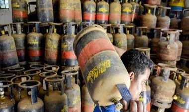 फिर महंगा हुआ कॉमर्शियल एलपीजी सिलेंडर, 5 किलो वाले के भी दाम बढ़े