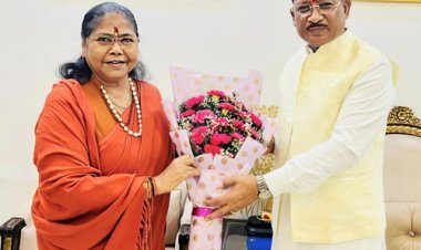 मुख्यमंत्री साय से राष्ट्रीय पिछड़ा वर्ग आयोग की अध्यक्ष साध्वी निरंजन ज्योति ने की सौजन्य भेंट
