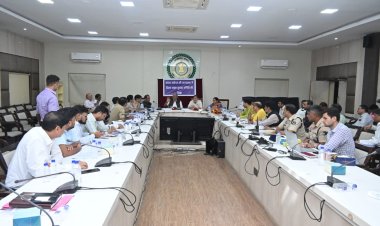 *रायपुर में 5 घंटे तक चला विकास का महाअभियान: सांसद बृजमोहन अग्रवाल की अध्यक्षता में DISHA, DMF, सड़क सुरक्षा एवं जीवनदीप समिति की मैराथन समीक्षा बैठक*