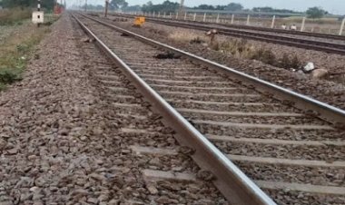रेलवे ट्रैक पार करते समय ट्रेन की चपेट में आई महिला, मौके पर मौत
