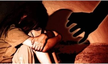 पिता ने अपनी 7 साल की मासूम बेटी को बनाया हवस का शिकार, रक्षक चाचा ने दबाया मामला