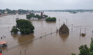 लगातार बारिश से नवापारा-राजिम और गरियाबंद में बाढ़ जैसे हालात, त्रिवेणी संगम जलमग्न, कई मार्ग बाधित