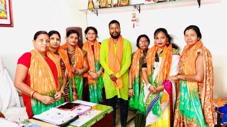 पंडरी स्थित पार्षद कार्यालय में शंकर नगर महिला मोर्चा की नवनियुक्त कार्यकारिणी का सम्मान