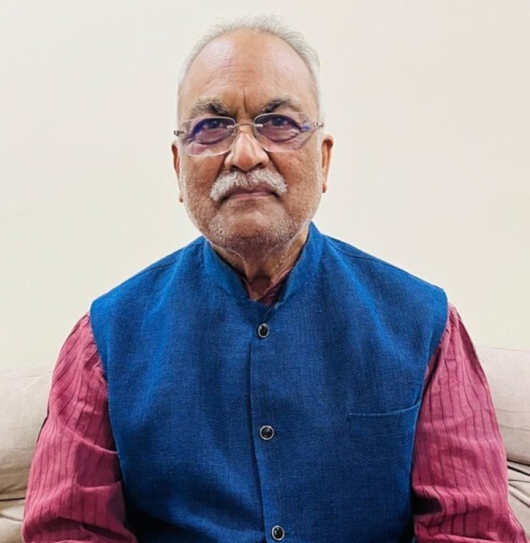 कुलपति में हिम्मत है तो स्वयं के और चयनितों के बैंक खातों और मोबाइल नंबर के काल रिकॉर्ड की जांच कराए.... उमाशंकर शुक्ला