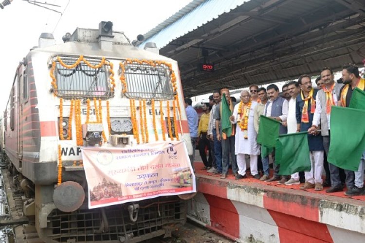 मथुरा-वृंदावन के लिए 800 वरिष्ठ यात्रियों का जत्था रवाना